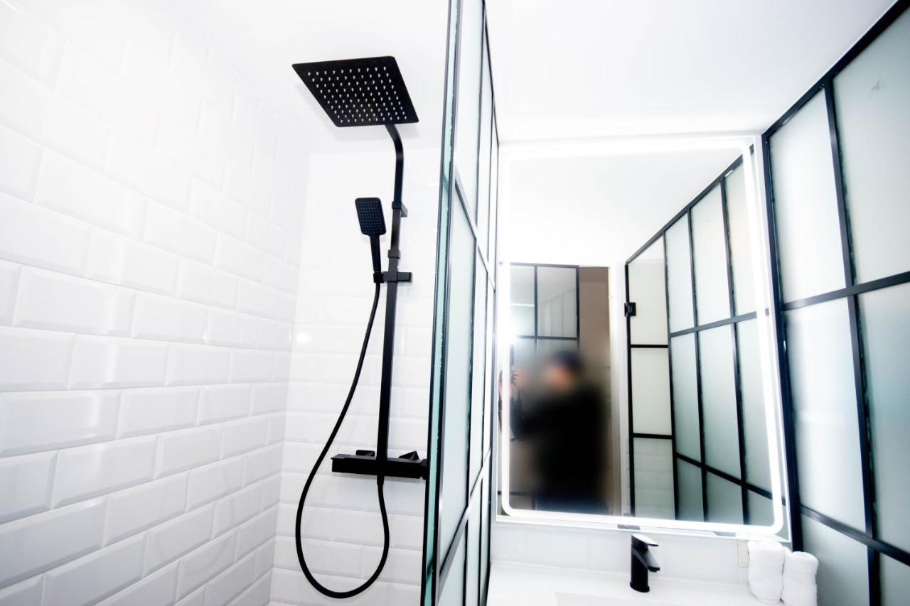 For You Rentals Apartamento Temporal Con Encanto En Malasana Min24 Madrid Exteriör bild