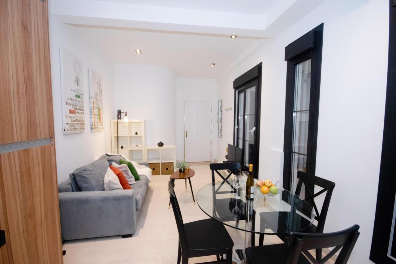 For You Rentals Apartamento Temporal Con Encanto En Malasana Min24 Madrid Exteriör bild