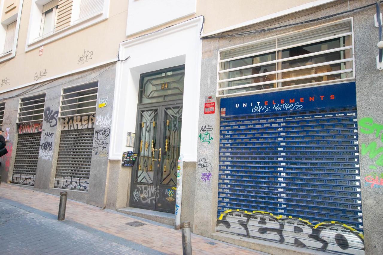 For You Rentals Apartamento Temporal Con Encanto En Malasana Min24 Madrid Exteriör bild