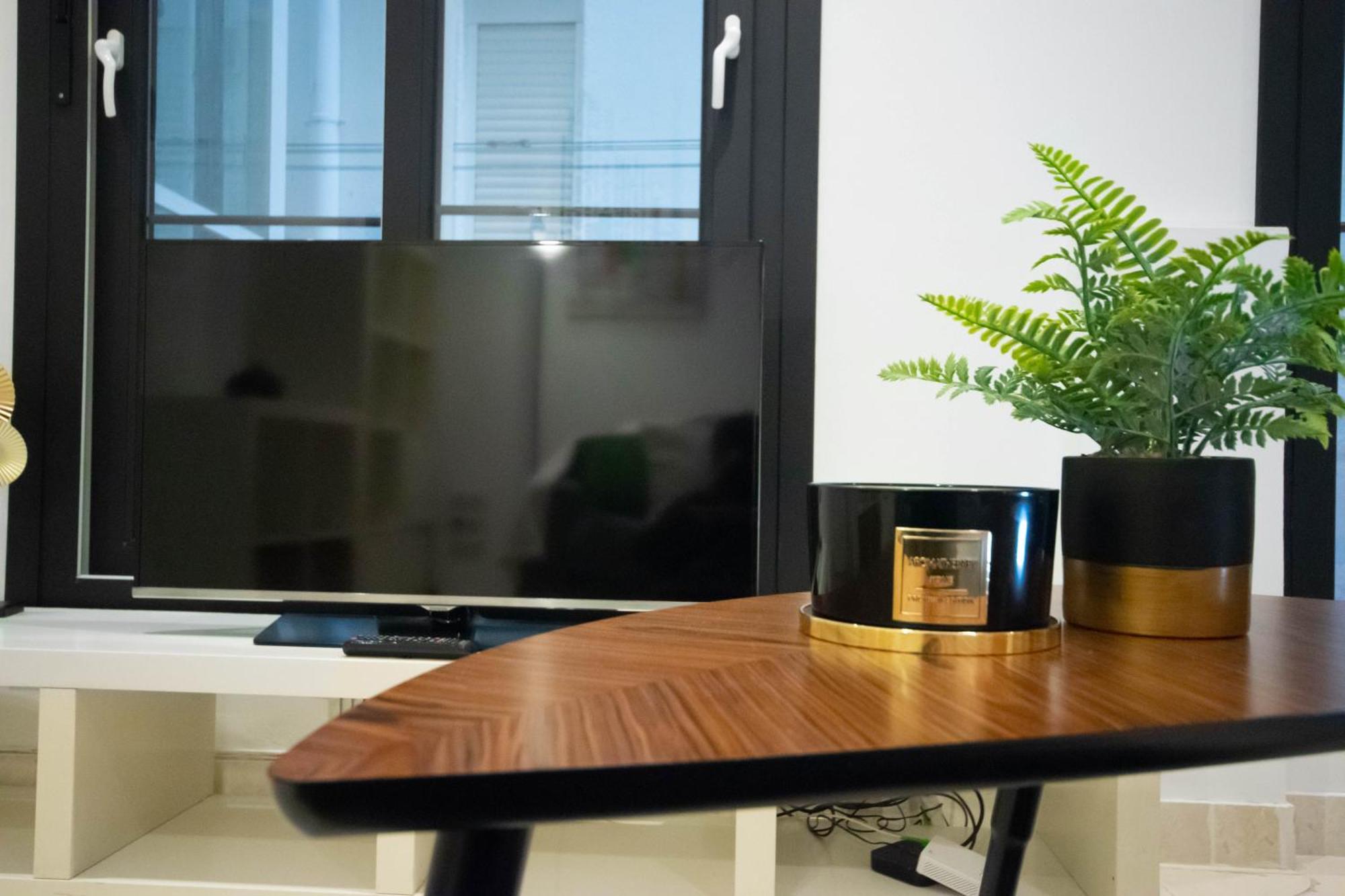 For You Rentals Apartamento Temporal Con Encanto En Malasana Min24 Madrid Exteriör bild