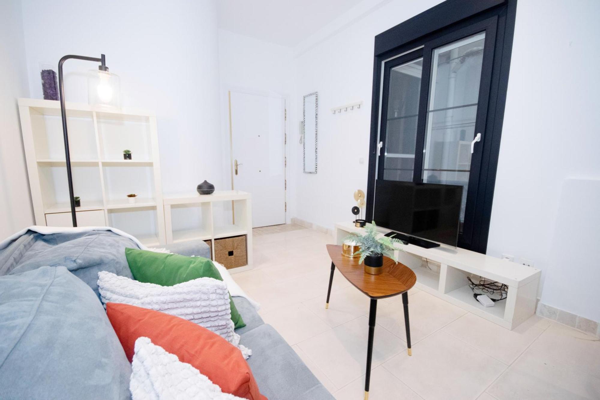 For You Rentals Apartamento Temporal Con Encanto En Malasana Min24 Madrid Exteriör bild