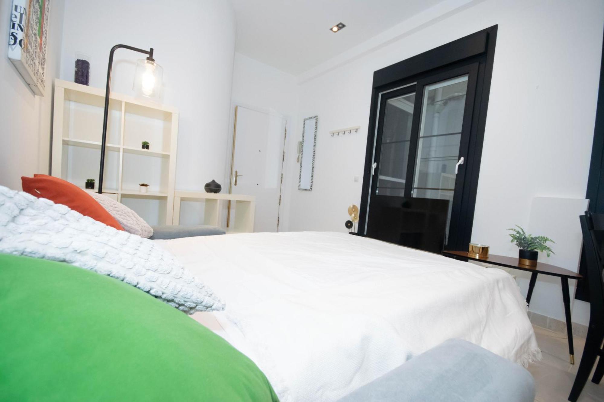 For You Rentals Apartamento Temporal Con Encanto En Malasana Min24 Madrid Exteriör bild