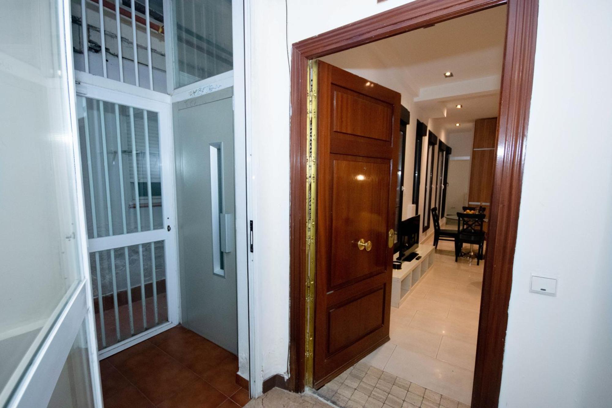 For You Rentals Apartamento Temporal Con Encanto En Malasana Min24 Madrid Exteriör bild