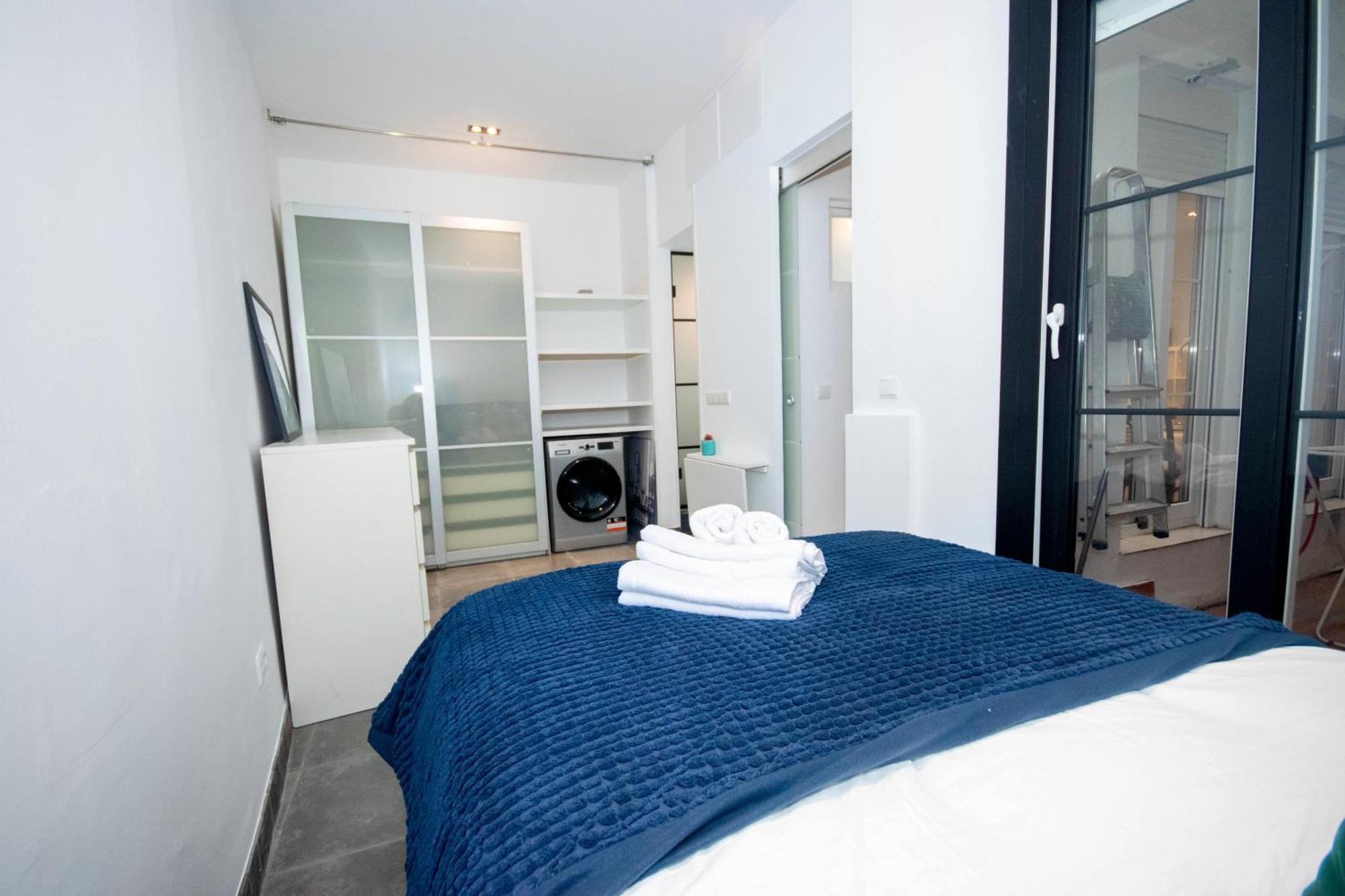 For You Rentals Apartamento Temporal Con Encanto En Malasana Min24 Madrid Exteriör bild